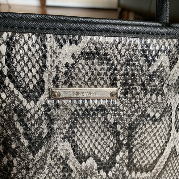 Nine West Python Print Grey/Black/White Faux Leather Shoulder Bag - Picture 4 of 11